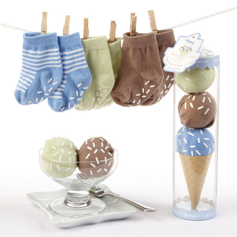 Blue scoops of socks gift set